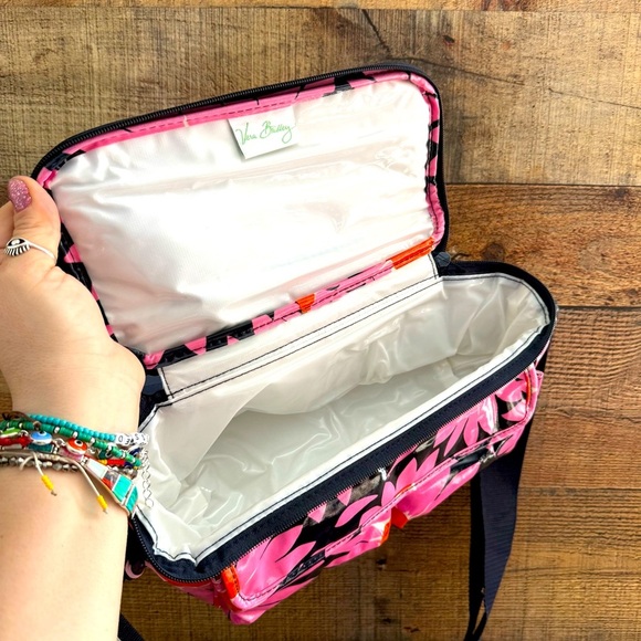 NWT Vera Bradley Retired Loves Me Insulated Lunch Bag - Picture 6 of 7